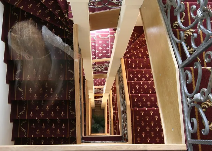Hotel barato: Riverside Hotel